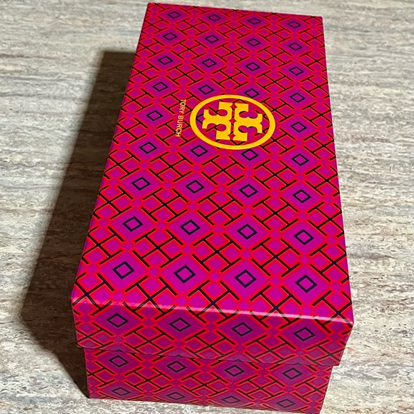 NIB Tory Burch Gigi gold T buckle Reva ballet flat leather shoes with - Picture 2 of 16